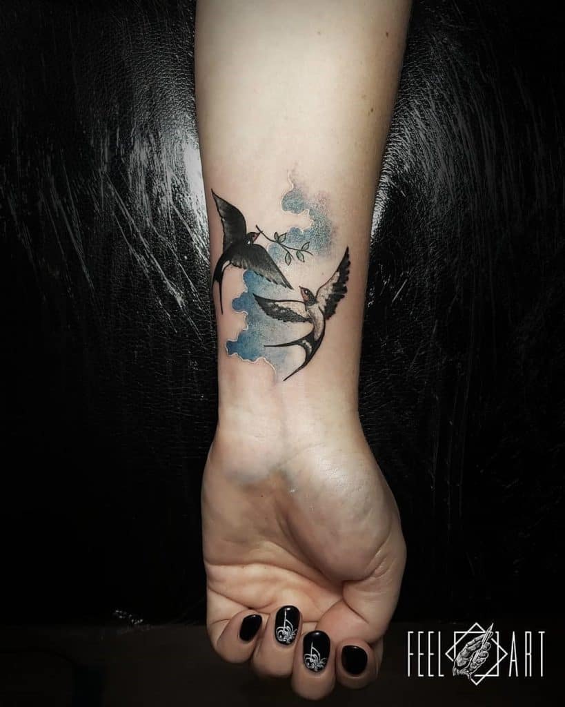 TỔNG HỢP] Hình Xăm Đàn Én Ở Cổ Tay Độc Lạ - HÙNG TATTOO