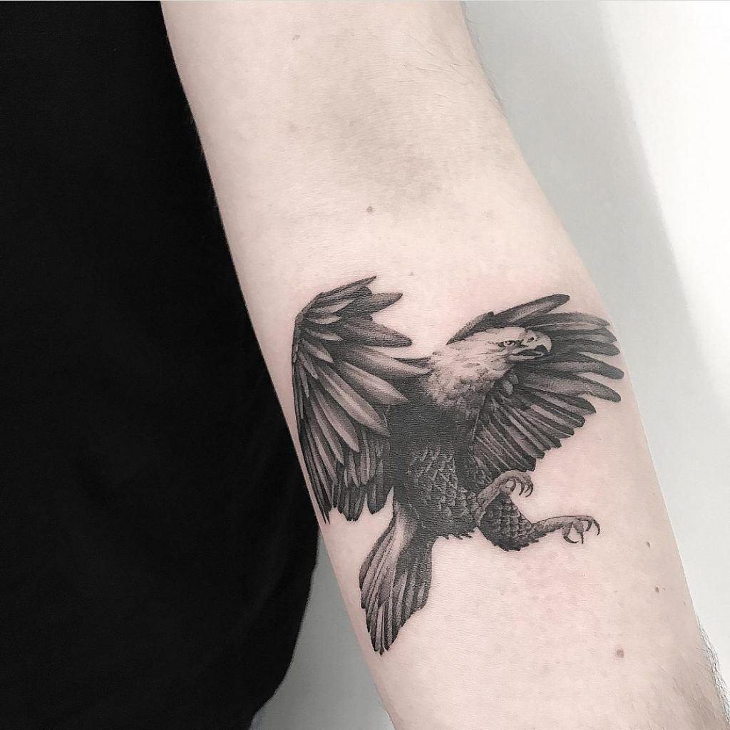 Татуировки орла на плече (78 фото)