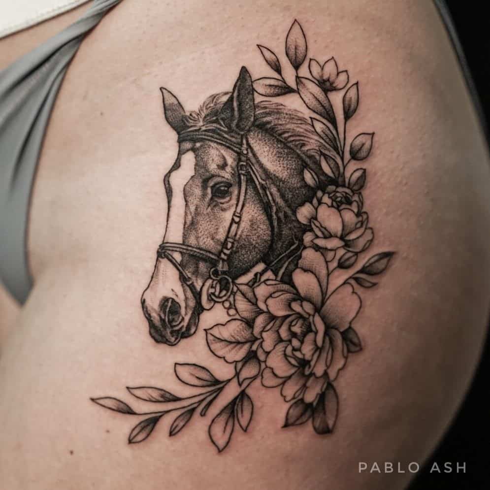 1. Gorgeous horse tattoo on thigh.