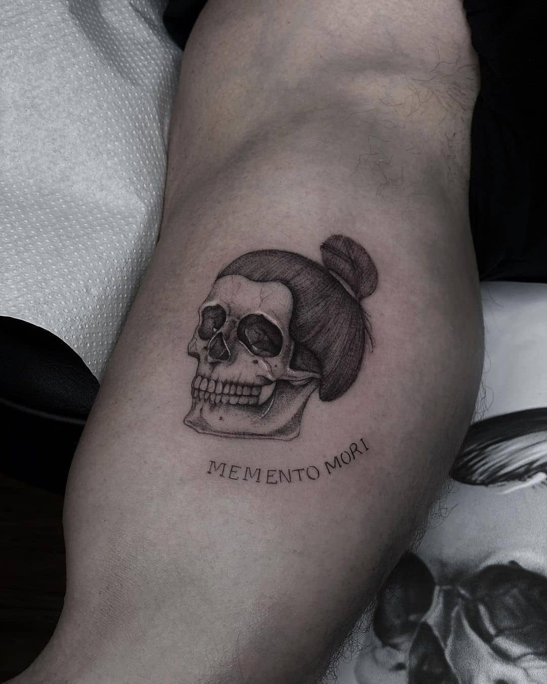 Татуировка Memento Mori