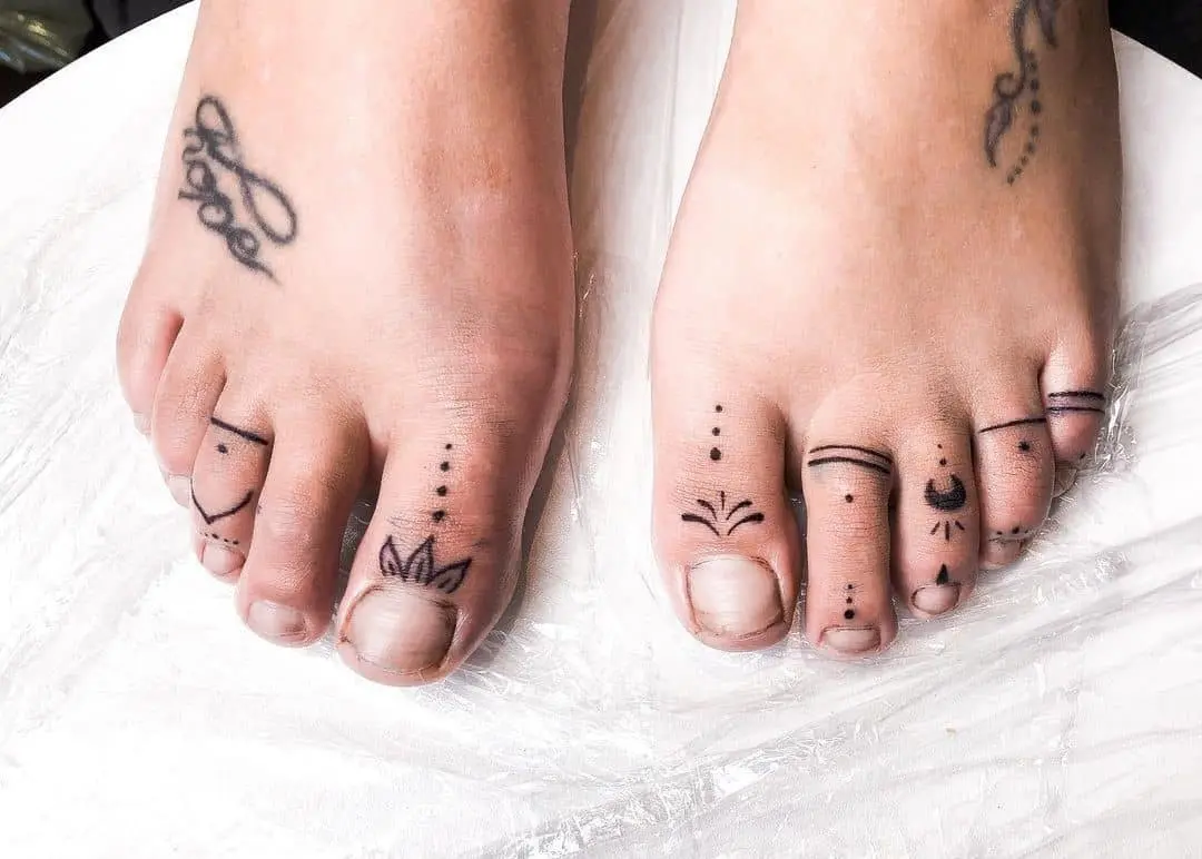 30+ Fun Toe Tattoo Design Ideas (Updated 2022) .