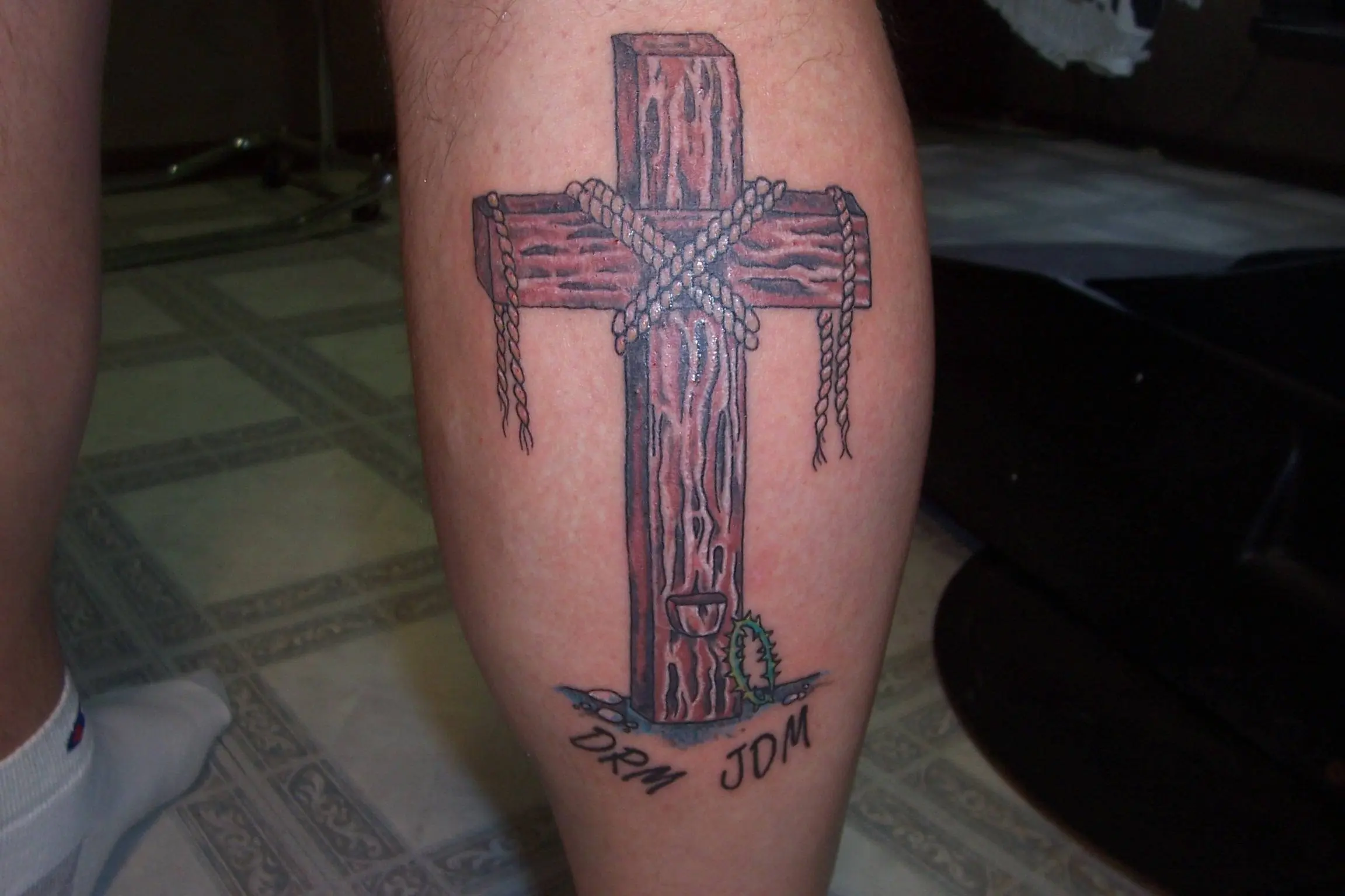 40+ Smaointe Dearaidh Cross Tattoo: Chun Do Chreideamh a ..., image size:2304x1536