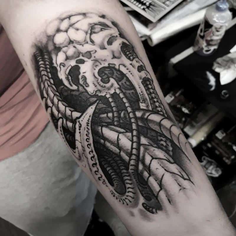 Best Travel Tattoo Ideas For Travelers | Aliens Tattoo | Alien tattoo,  Tattoos, Travel tattoo