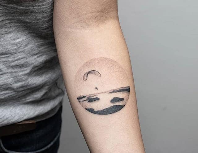 60 трендовых идей татуировки Stick-and-Poke на 2022 год