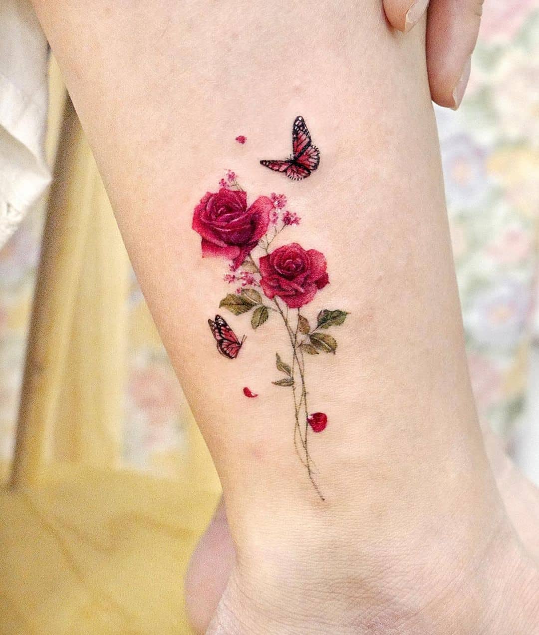 60+ вдохновляющих идей дизайна татуировки розы: полное руководство (обновлено в 2022 г.)