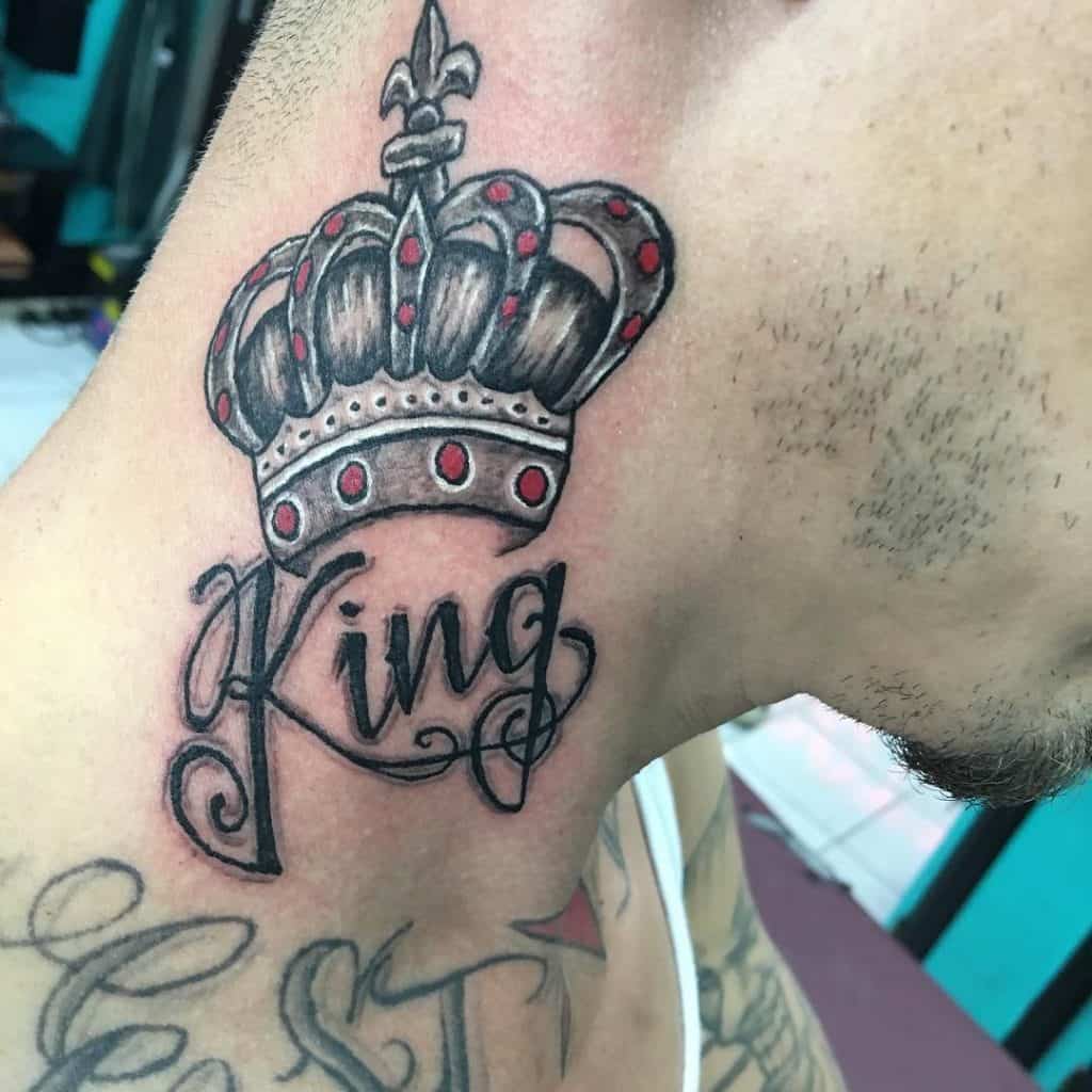 татуировки для мужчин корона на грудь фото 59