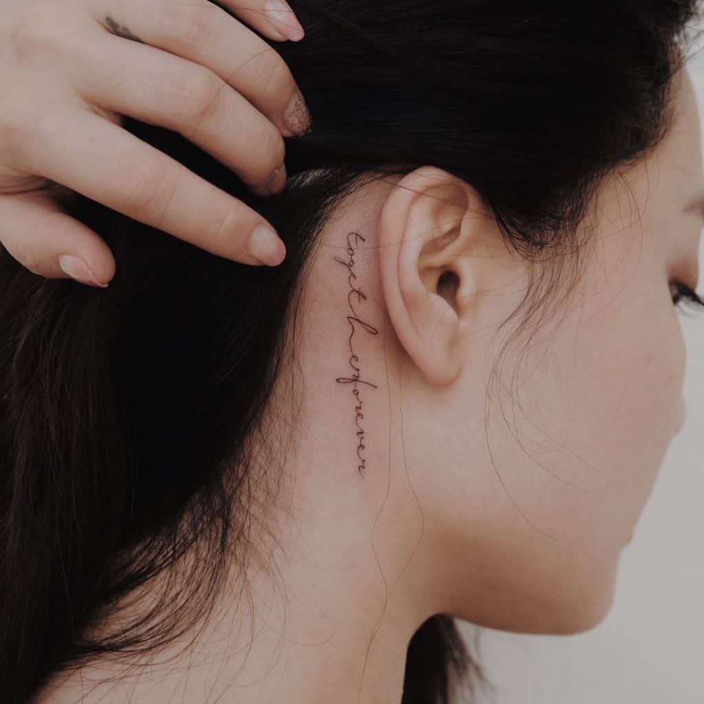70+ самых крутых татуировок на шее для женщин в 2022 году