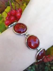 Браслет из сердолика