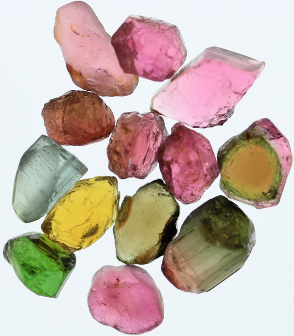 Akmenų spalvos ir jų simbolinė reikšmė litoterapijoje.