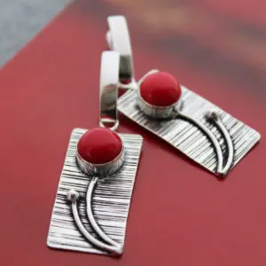 Какие бывают украшения из красного коралла