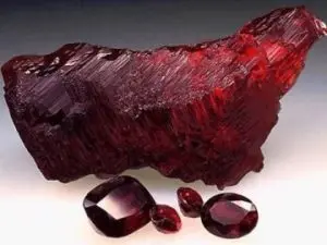 Камень гранат
