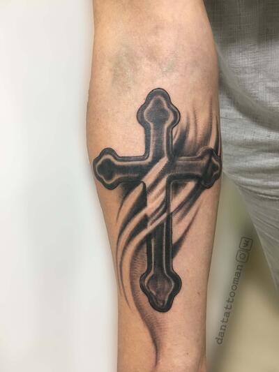 Тату (татуировки) Крест: значение и эскизы для девушек и мужчин