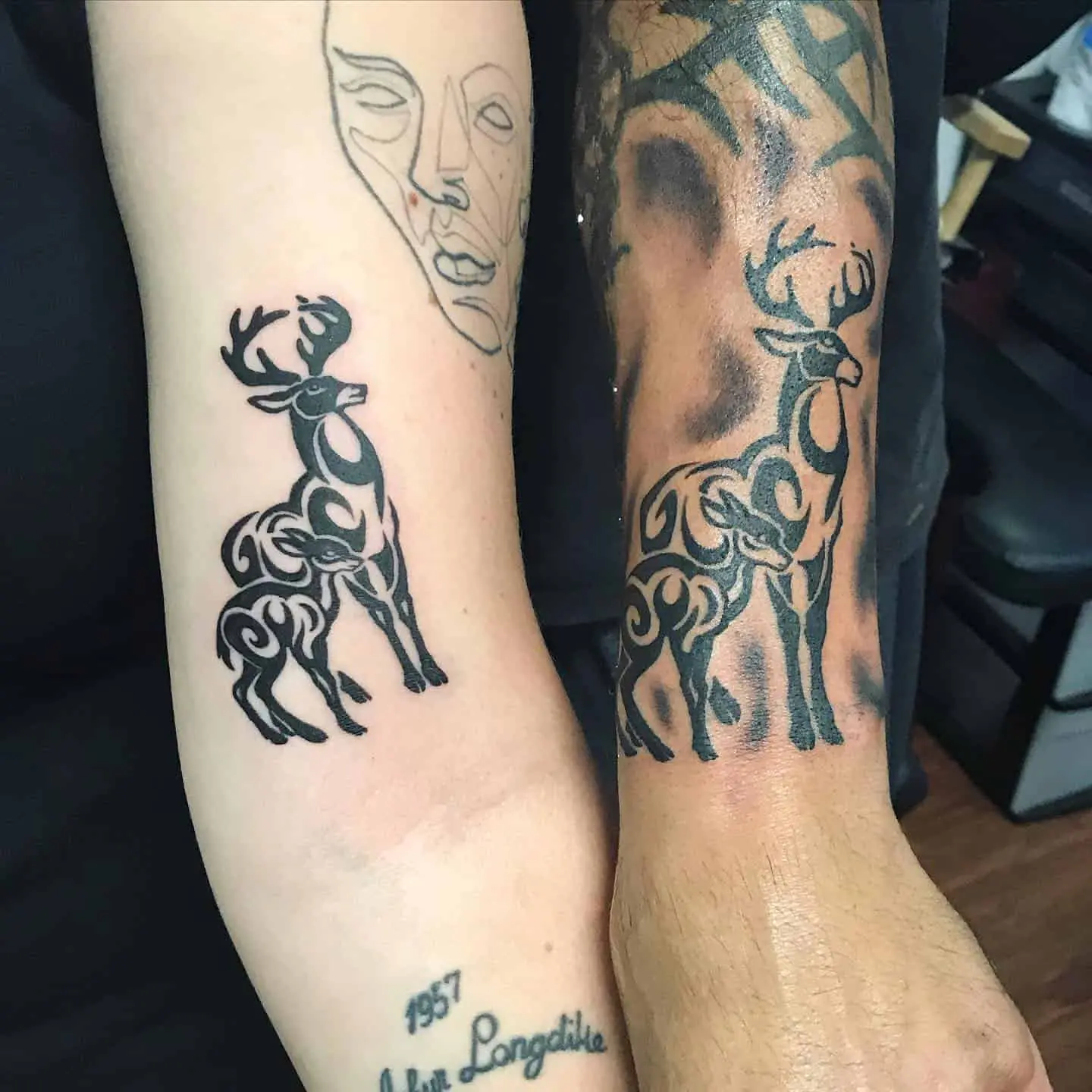 Canllaw Tatŵ Tad a Merch: 80+ Syniadau Dylunio Gorau