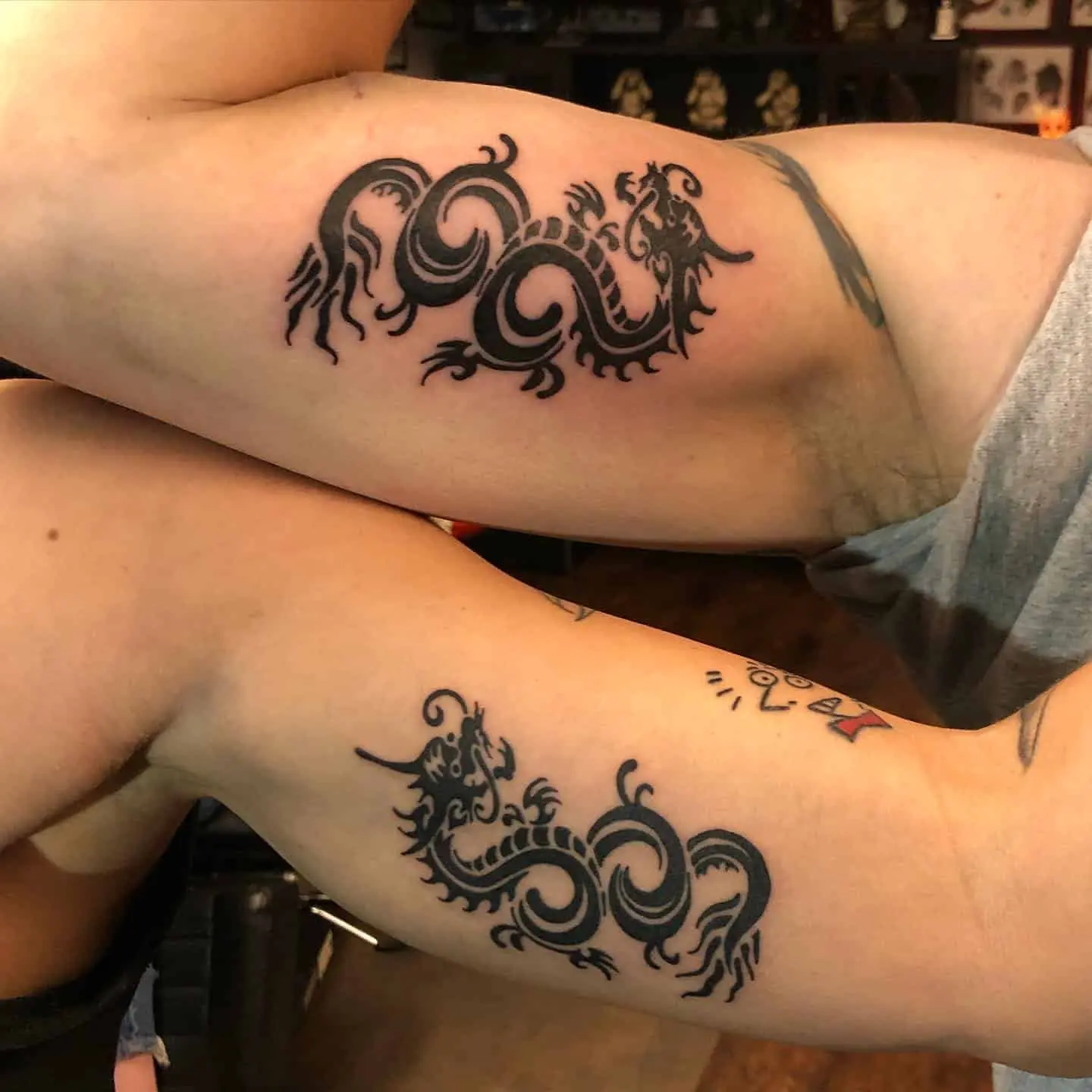 Canllaw Tatŵ Tad a Merch: 80+ Syniadau Dylunio Gorau