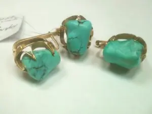 Серьги с бирюзой в золоте