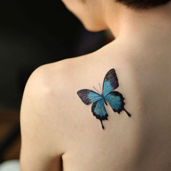 46 татуировок с красными бабочками, которые вас удивят