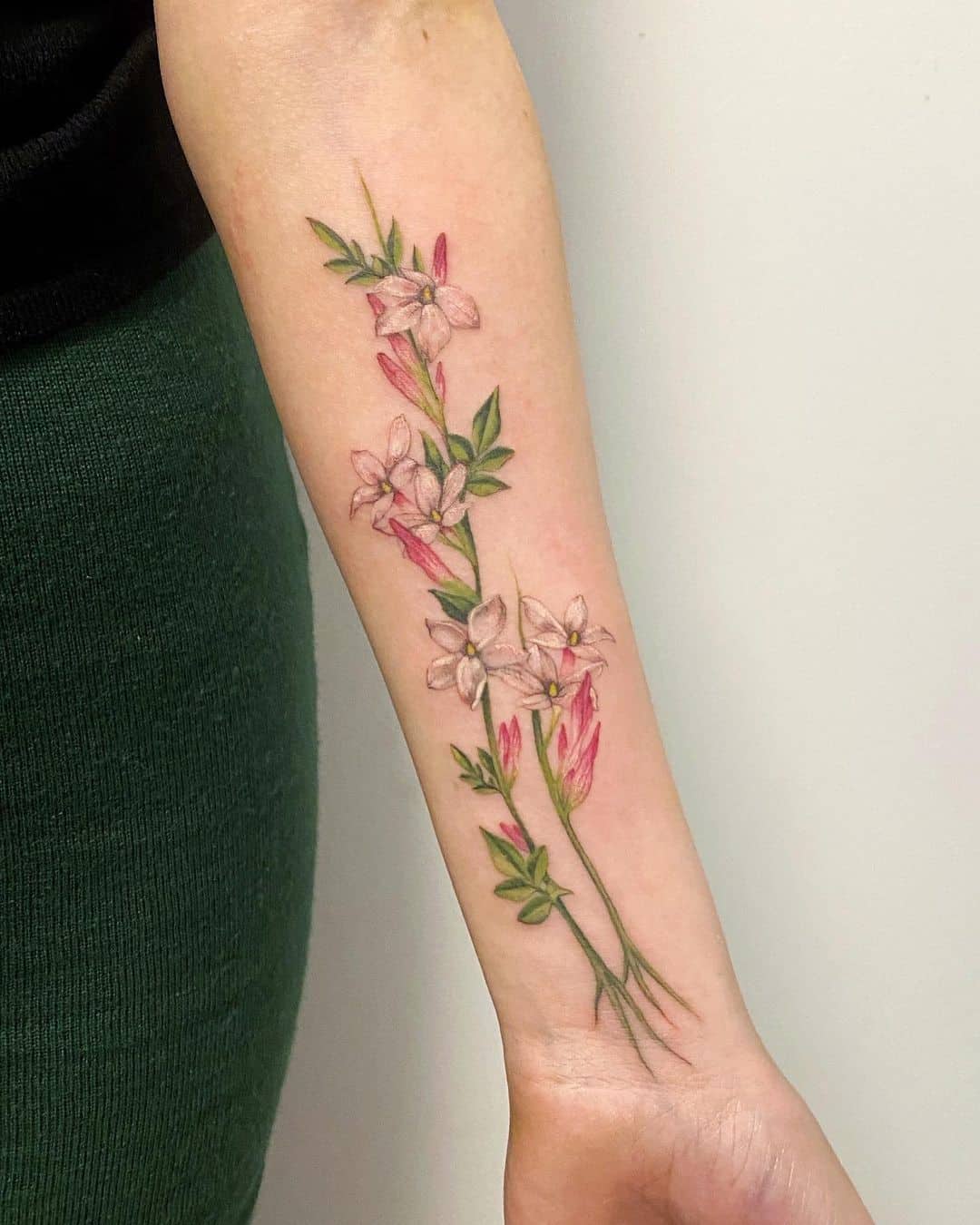 Татуировка с цветком жасмина: 30+ лучших дизайнерских идей (обновление 2021 г.)