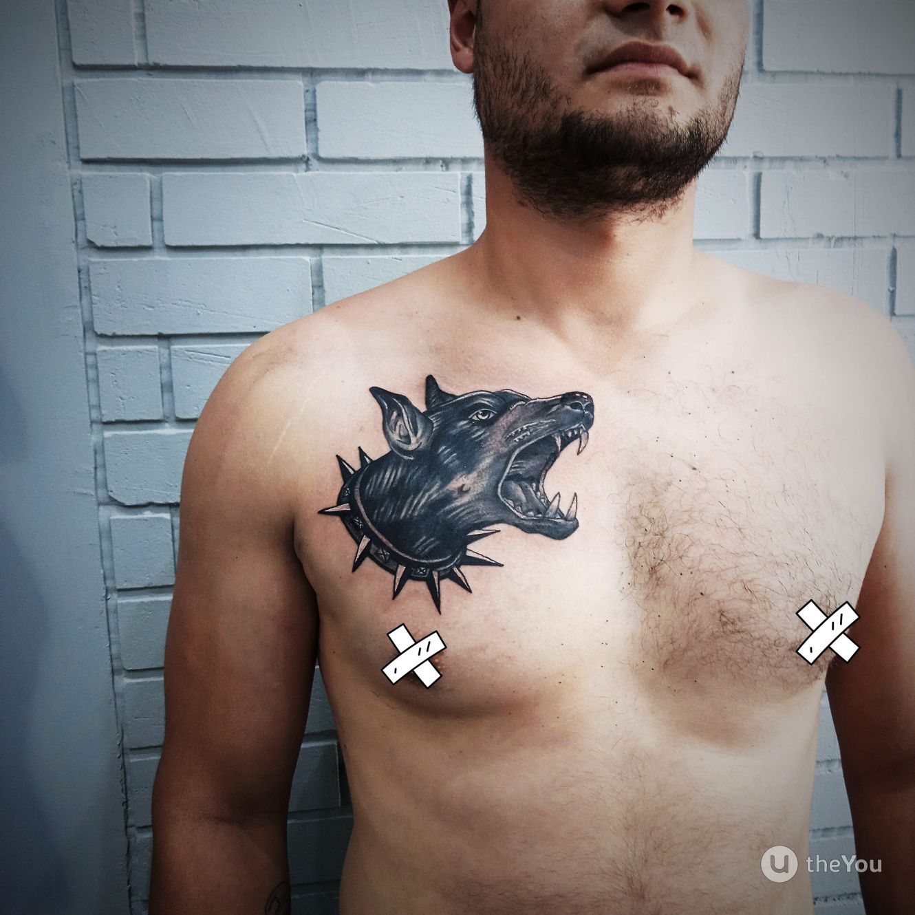 Tetovanie hrudníka pre mužov – nájdite tetovanie, ktoré je pre vás to pravé