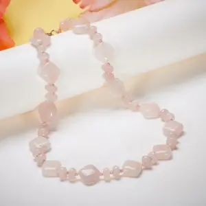 Украшения из розового кварца