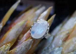 Украшения с адуляром