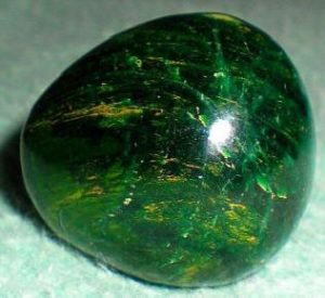 Зелёный нефрит — камень здоровья