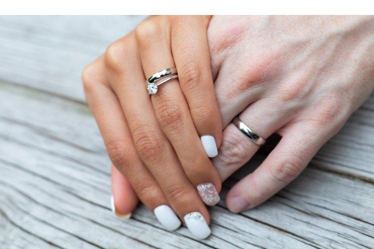 セットの結婚指輪と結婚指輪 - そんなセットはおしゃれですか？