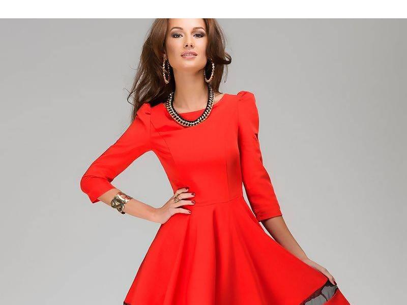 赤いドレスのジュエリー - どれが理想的ですか?