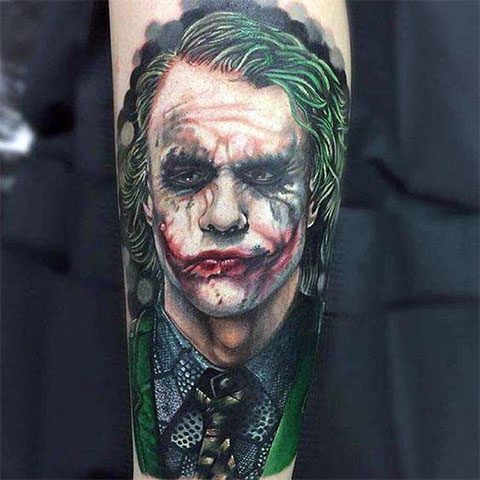 Pse kaq serioz? 13 Tatuazhe të mahnitshme Joker