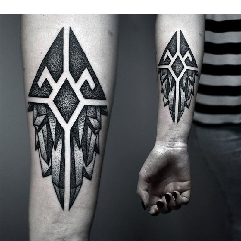 Tattoo Dotwork - ตัวอย่างที่สวยงามและคุณสมบัติสไตล์