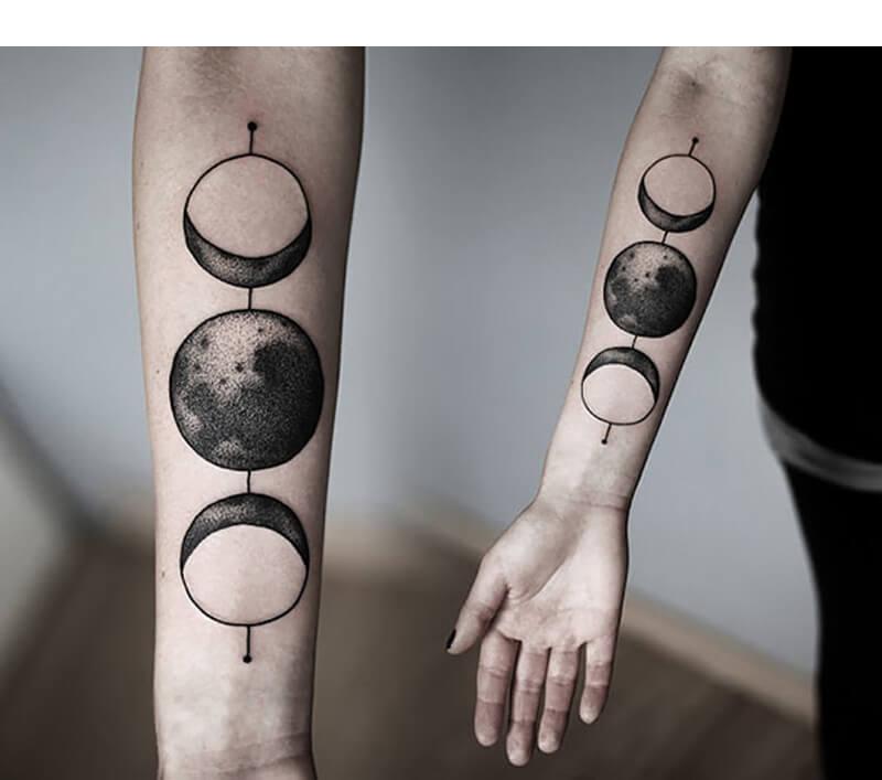 Space Tattoo - Himmelskierper a Raum vum Universum an Tattooen