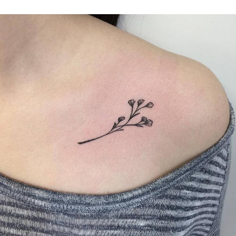 Tetovanie kľúčnej kosti pre dievčatá – najjemnejšie a najštýlovejšie ženské tetovanie