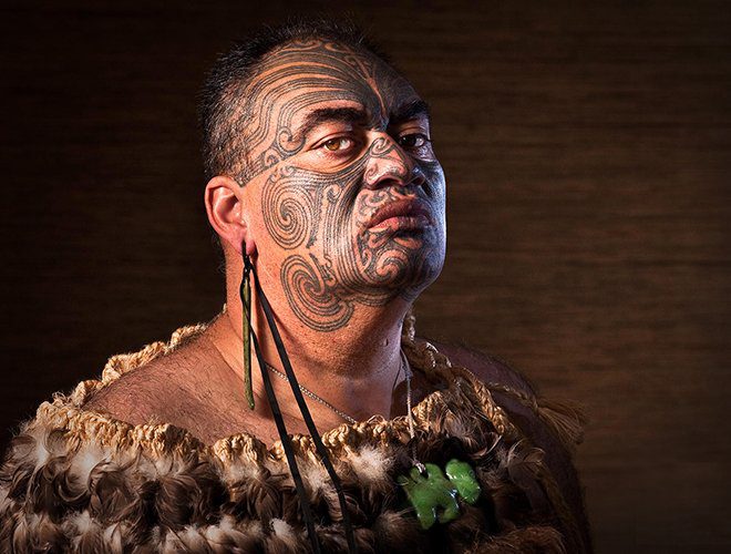 Pamatujte si, kdo jste a co jste udělali, nechte si maorské tetování